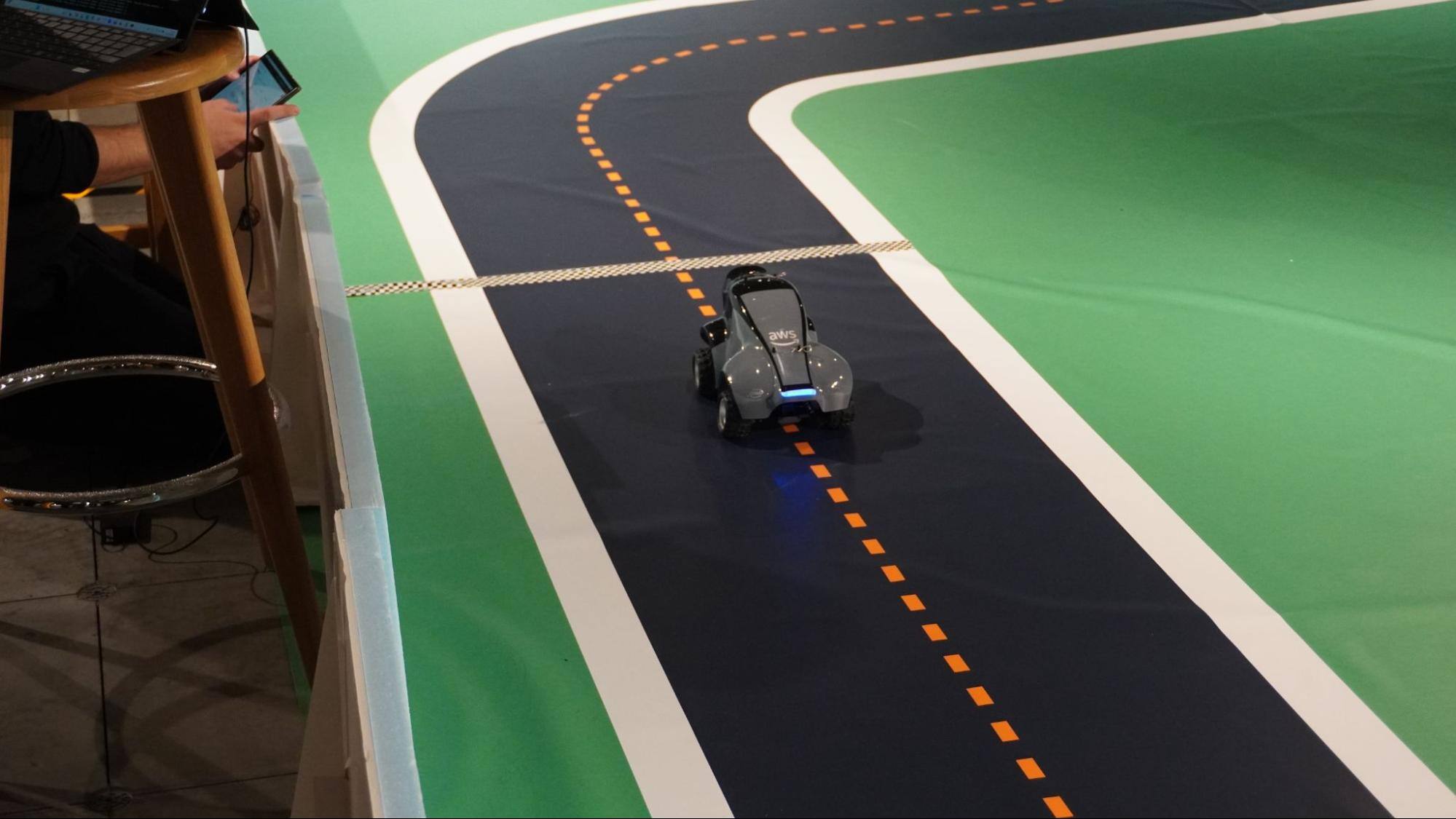 Ai様 リクエスト イベントレポート】 技術と挑戦が未来を切り拓く～AWS DeepRacer